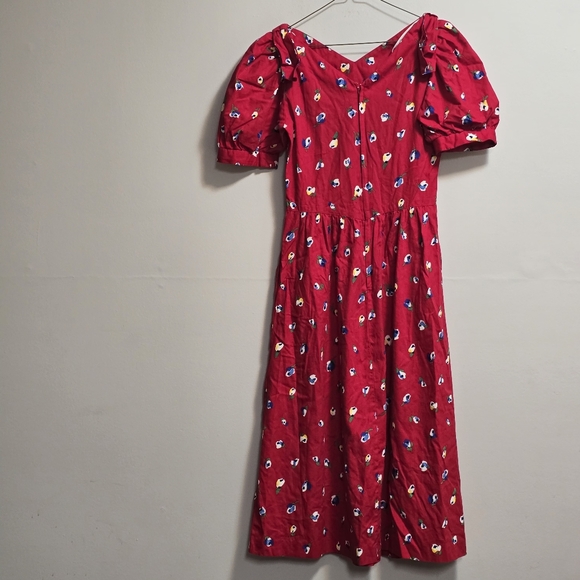 Vintage Floral Red Midi Dress Wth Bows Embellishment On Shoulders. - Picture 9 of 10